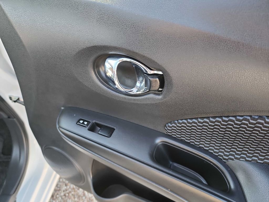 Used 2015 Nissan Versa Note SV image 31