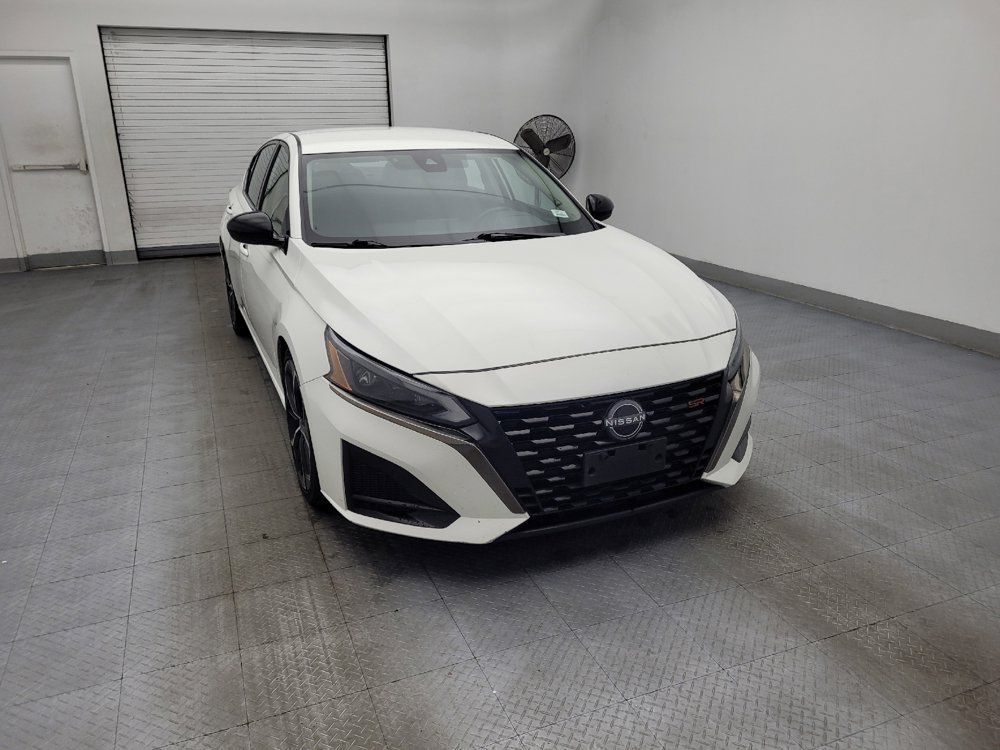 Used 2024 Nissan Altima 2.5 SR image 14