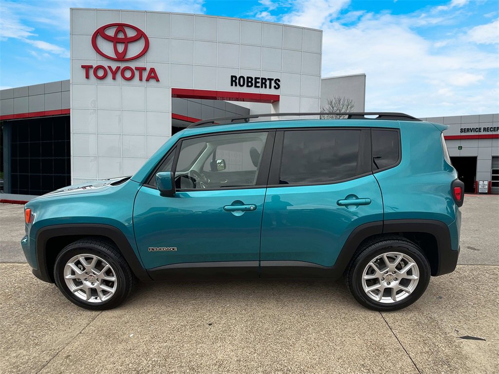 Used 2021 Jeep Renegade Latitude video 4