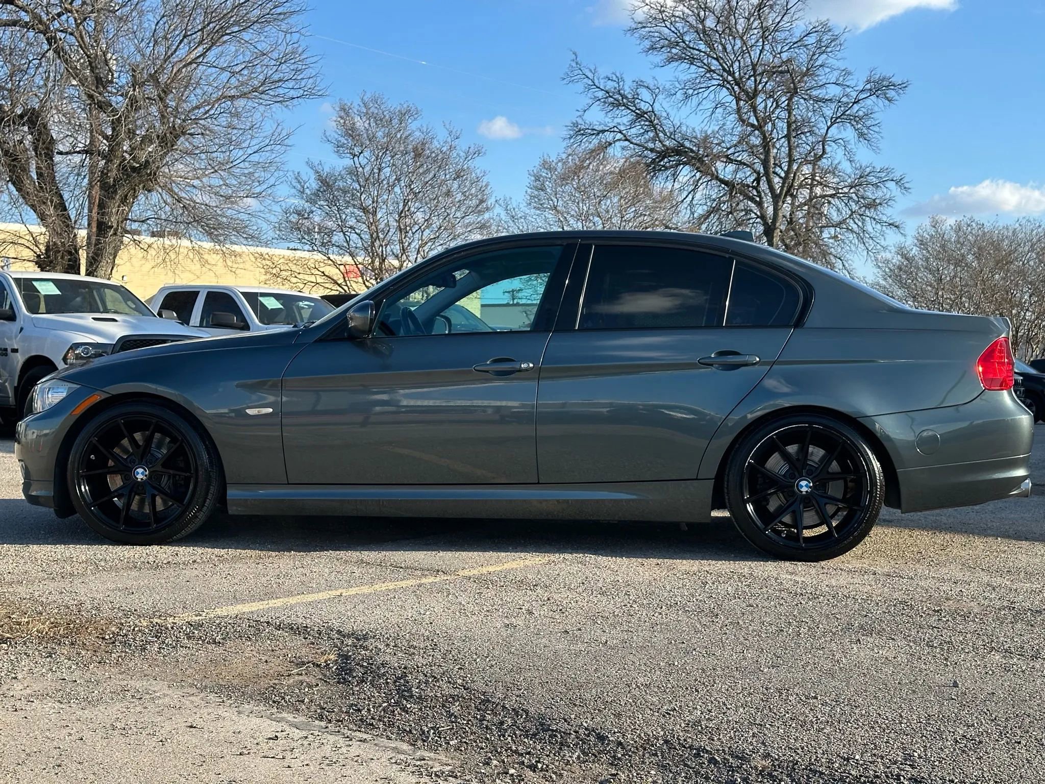 Used 2011 BMW 335d Sedan RWD image 3