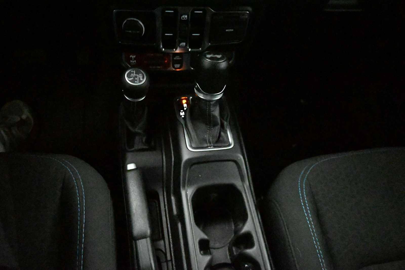 Used 2024 Jeep Wrangler Unlimited Rubicon 4xe AWD/4WD image 26