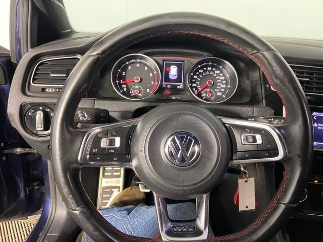 Used 2015 Volkswagen Golf 4-Door image 21