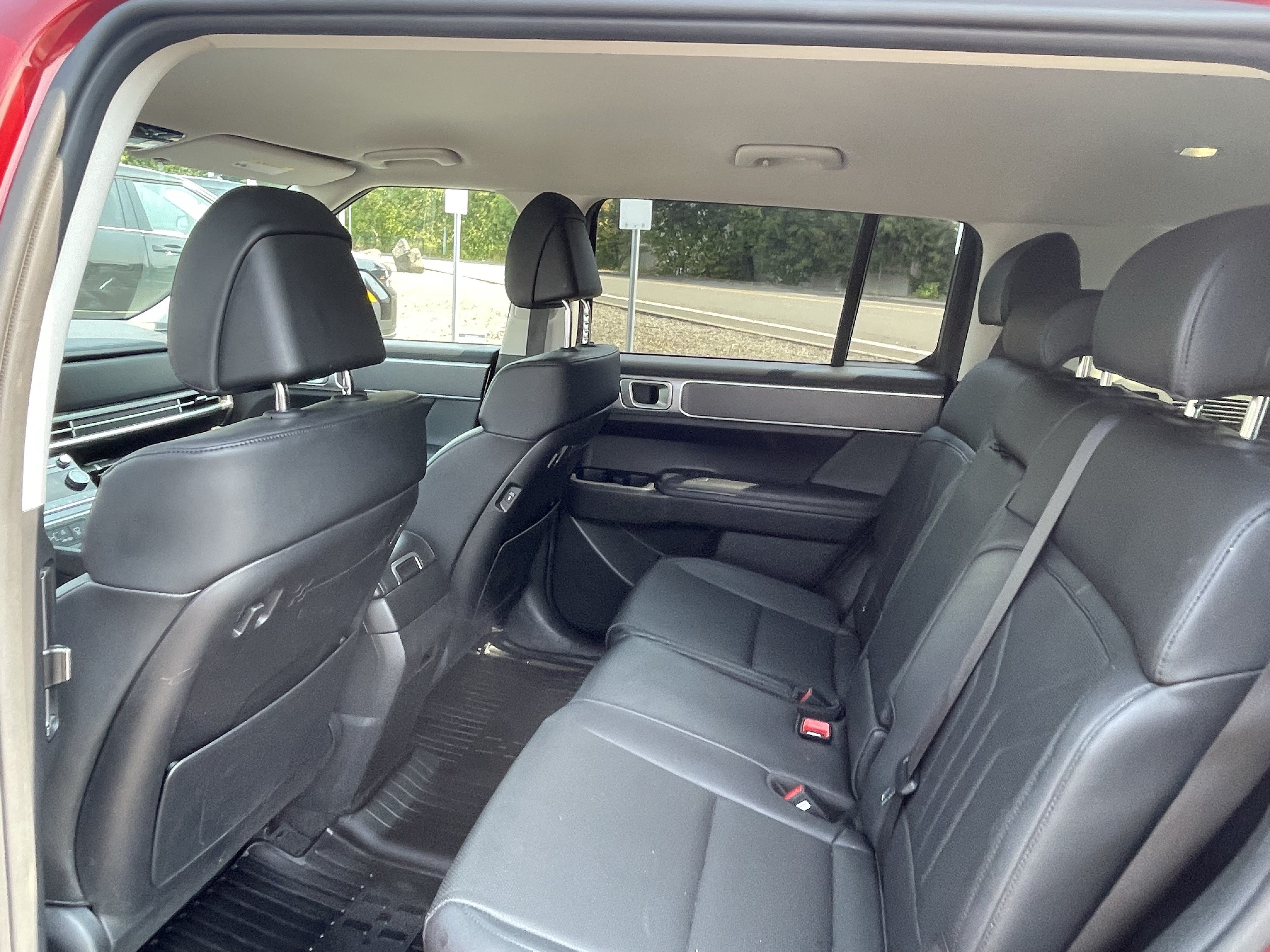 Certified 2024 Hyundai Santa Fe SEL AWD/4WD image 14
