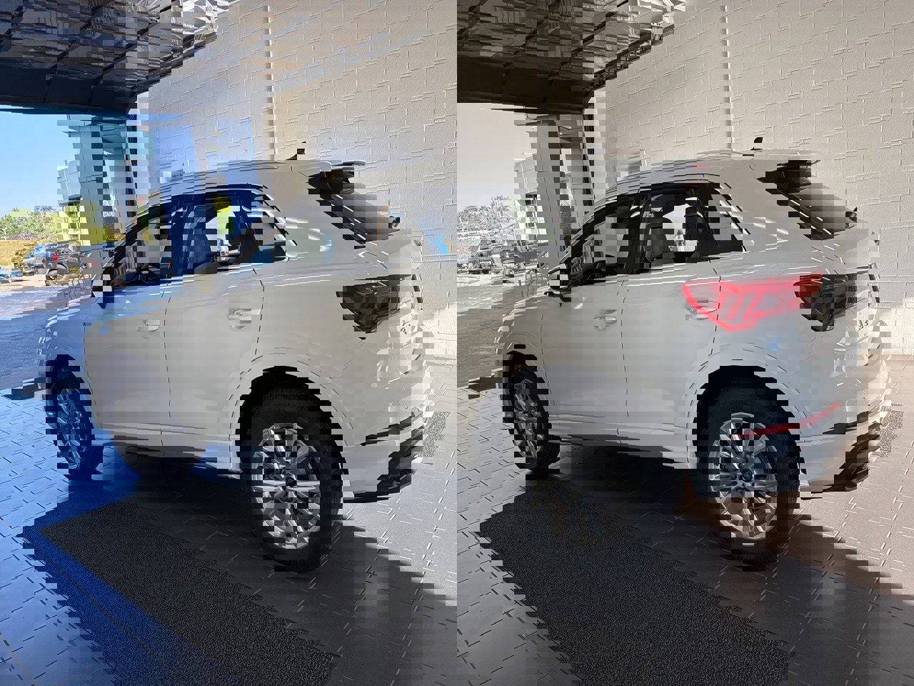 New 2025 Audi Q3 2.0T Premium Plus image 5