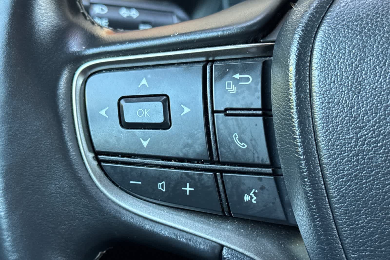 Used 2021 Lexus UX 200 w/ Accessory Package (Z1) FWD image 26