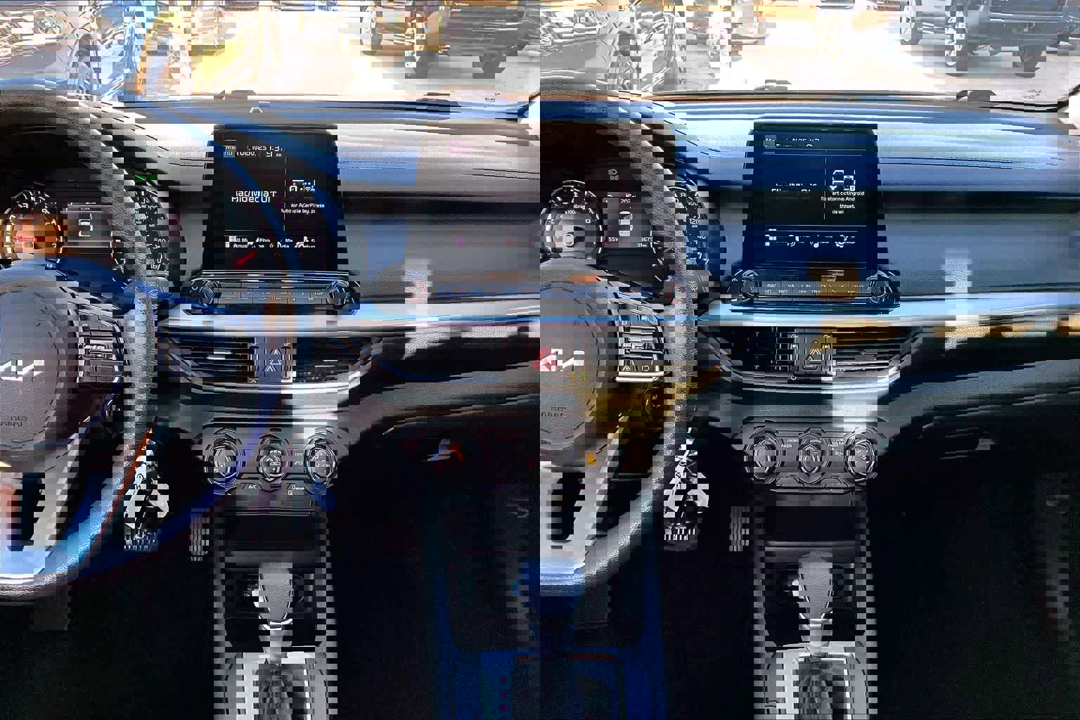 Used 2022 Kia Forte LXS image 7