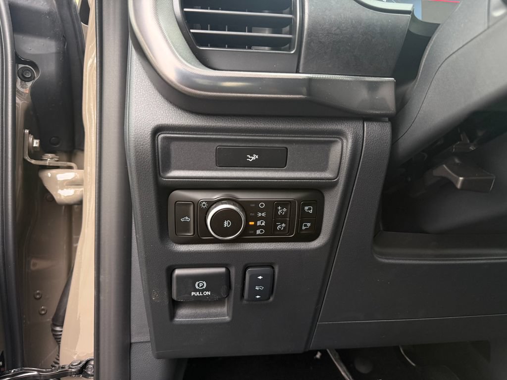 Used 2026 Ford F150 Tremor w/ Equipment Group 402B MID AWD/4WD image 31