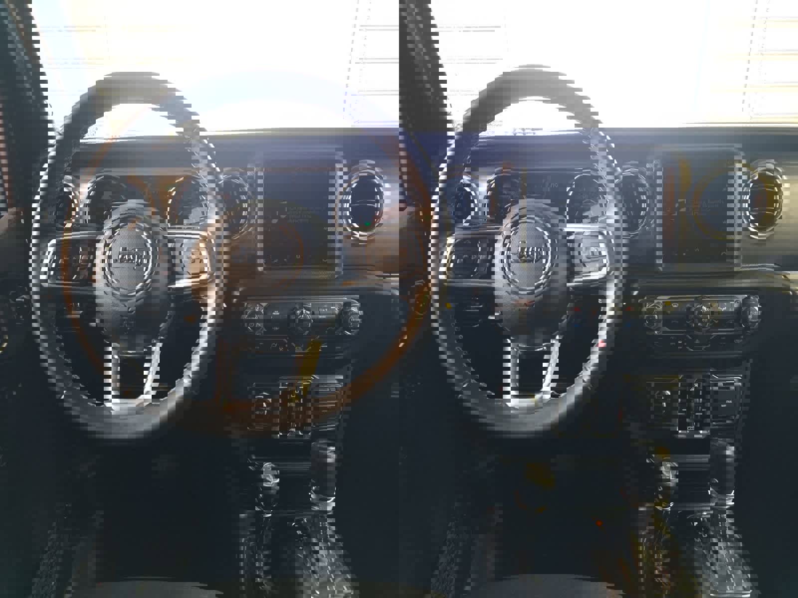 Used 2022 Jeep Wrangler Unlimited Sahara image 14