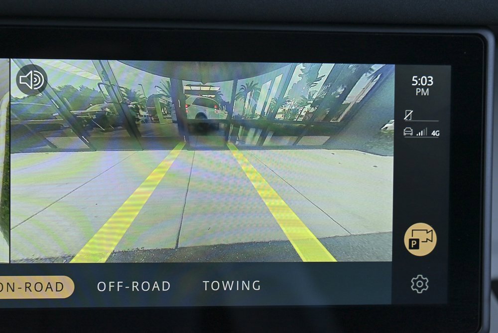 Used 2021 Land Rover Defender 110 SE image 35