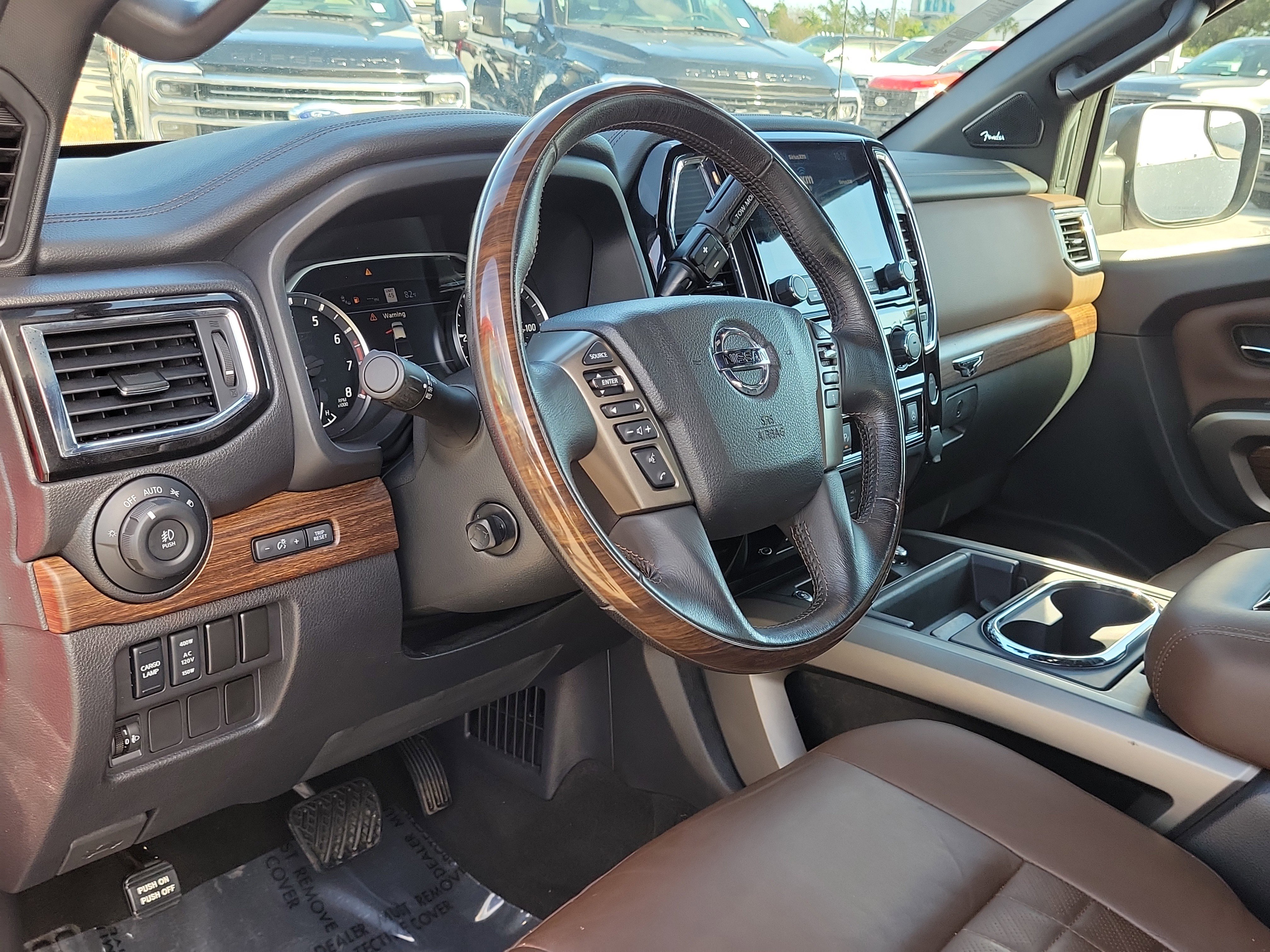 Used 2020 Nissan Titan Platinum Reserve w/ Moonroof Package image 9