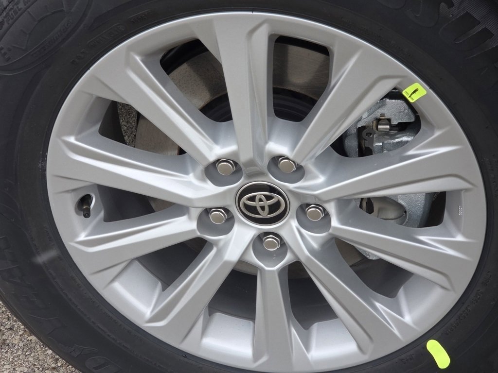 New 2026 Toyota Grand Highlander XLE image 17