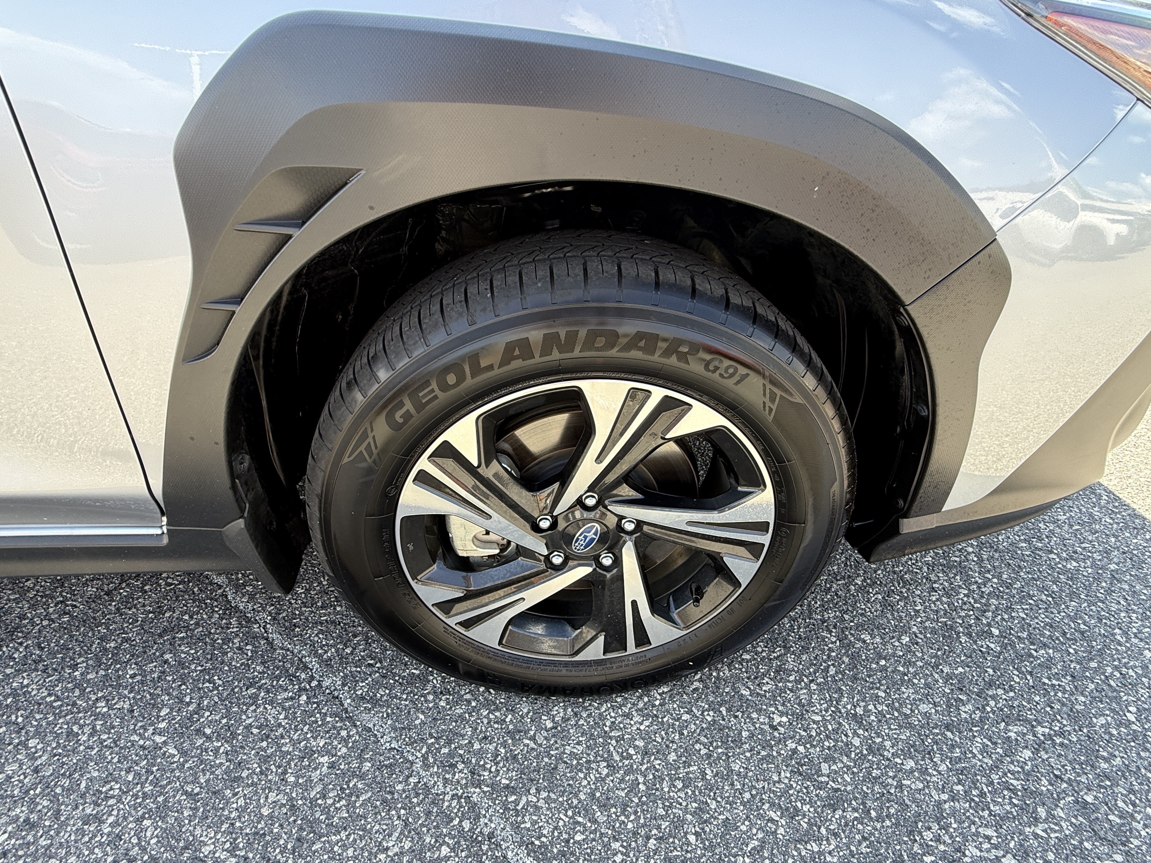 Used 2025 Subaru Crosstrek 2.5i Premium AWD/4WD image 13