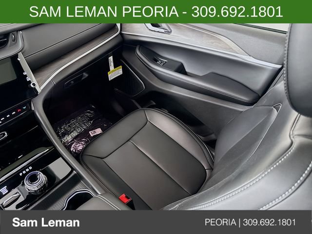 New 2026 Jeep Grand Cherokee L Limited image 24