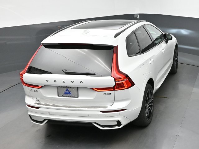 Used 2024 Volvo XC60 B5 Plus w/ Protection Package Premier AWD/4WD image 21