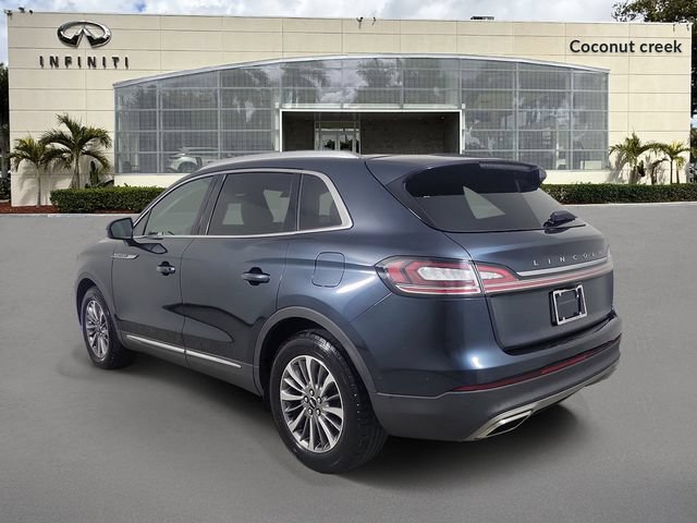 Used 2023 Lincoln Nautilus FWD w/ Premium Package image 3