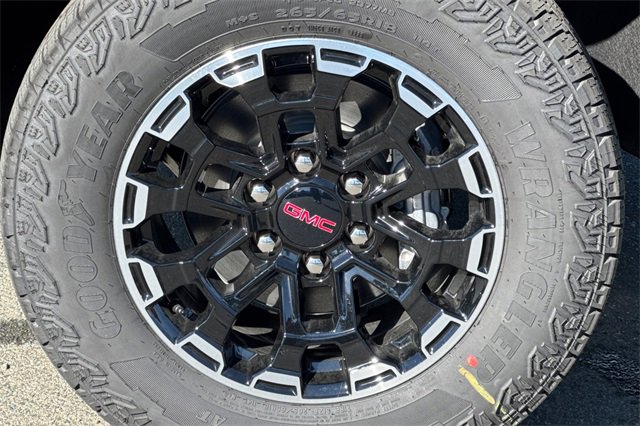 New 2026 GMC Canyon AT4 image 24