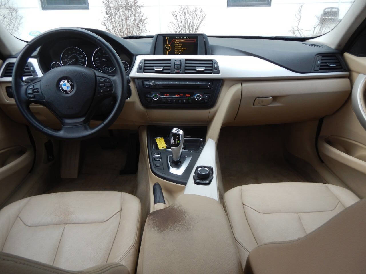 Used 2014 BMW 320i Sedan RWD image 2