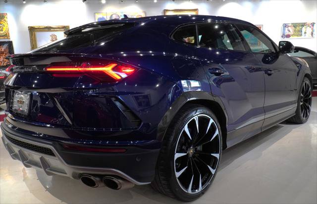 Used 2020 Lamborghini Urus AWD/4WD image 7
