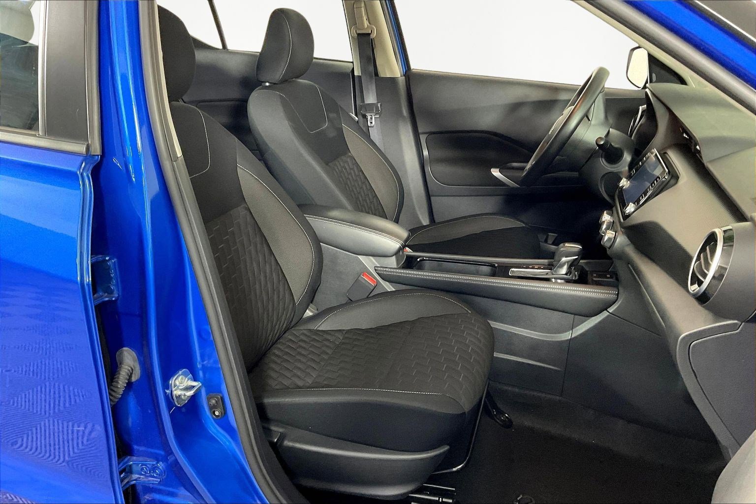 Certified 2023 Nissan Kicks SV image 27