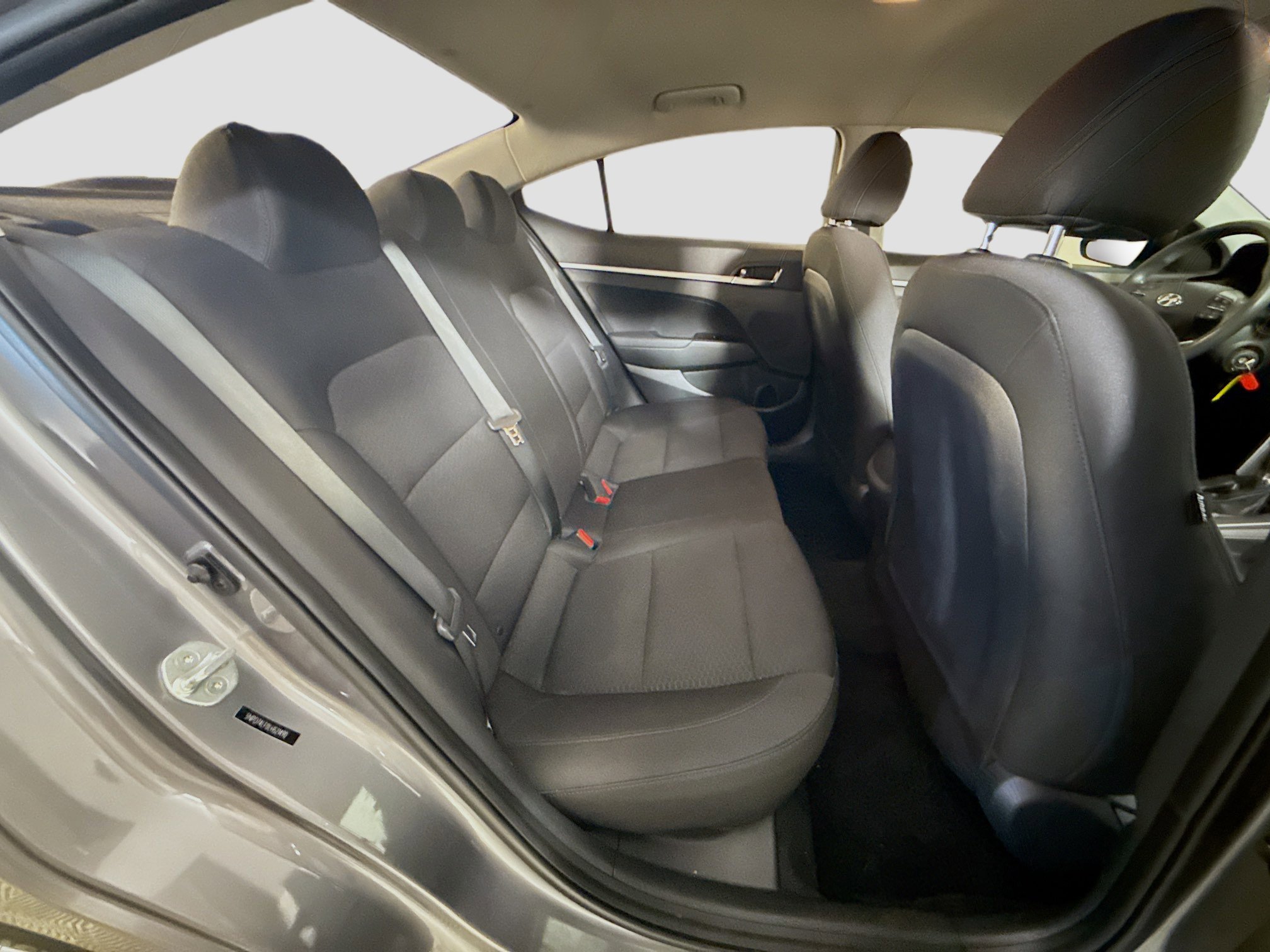 Used 2020 Hyundai Elantra SE w/ Cargo Package (C1) image 26