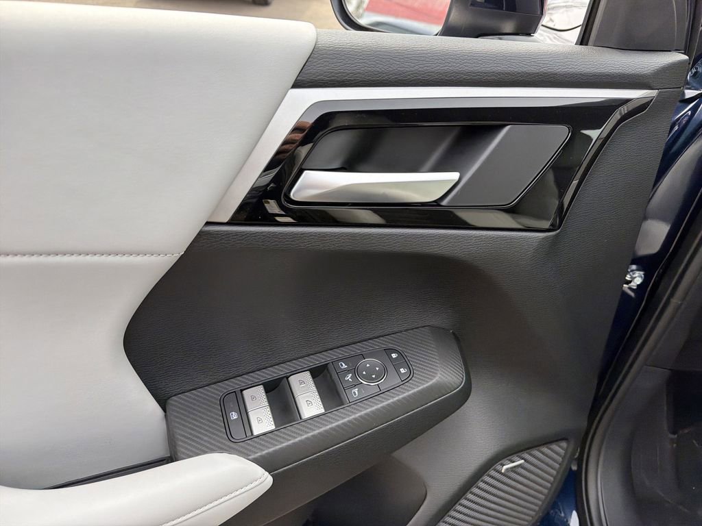 New 2026 Mitsubishi Outlander SE AWD/4WD image 15