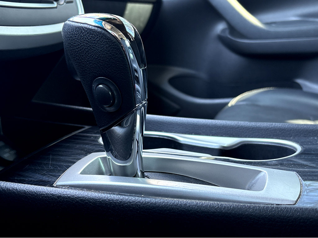 Used 2017 Nissan Altima 2.5 SL w/ Moonroof Package image 15