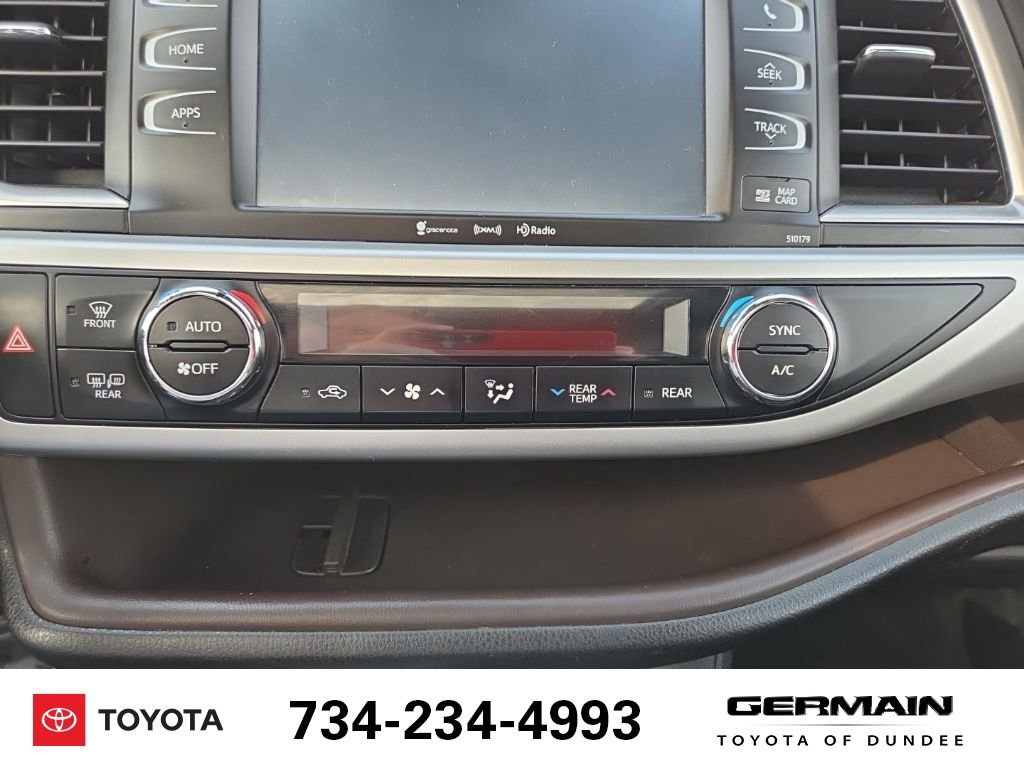 Used 2017 Toyota Highlander XLE w/ Protection Package #3 AWD/4WD image 28