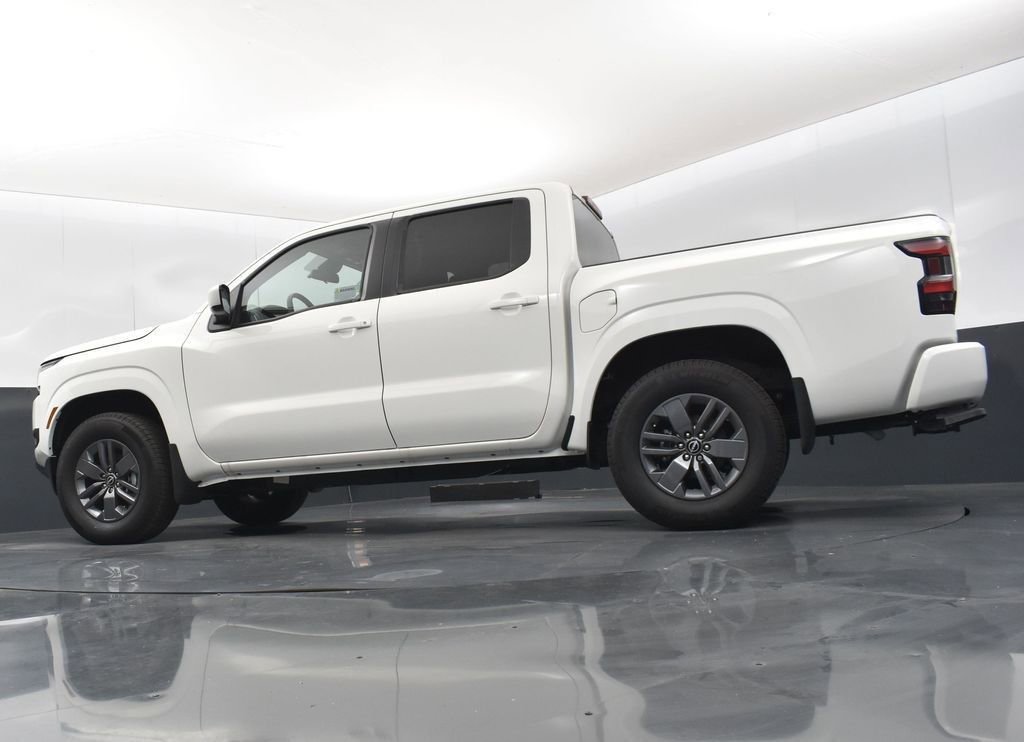 Used 2025 Nissan Frontier SV w/ Tow Package image 37