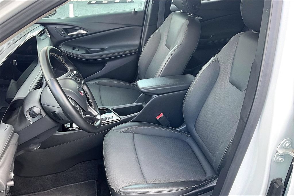 Used 2025 Buick Encore GX Preferred FWD image 21