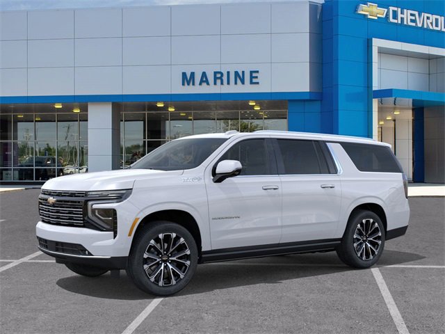 New 2026 Chevrolet Suburban High Country image 2
