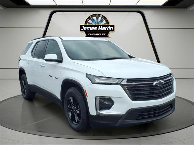 Certified 2023 Chevrolet Traverse LS w/ Midnight/Sport Edition FWD image 3