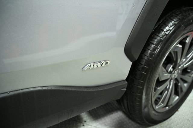 Used 2022 Toyota RAV4 Limited image 17