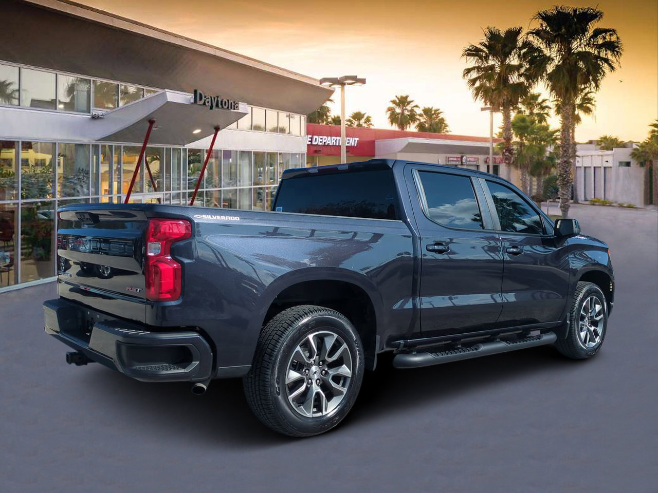 Used 2023 Chevrolet Silverado 1500 RST image 3