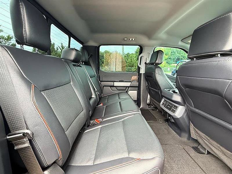 Used 2024 Ford F250 Lariat w/ Sport Appearance Package AWD/4WD image 31
