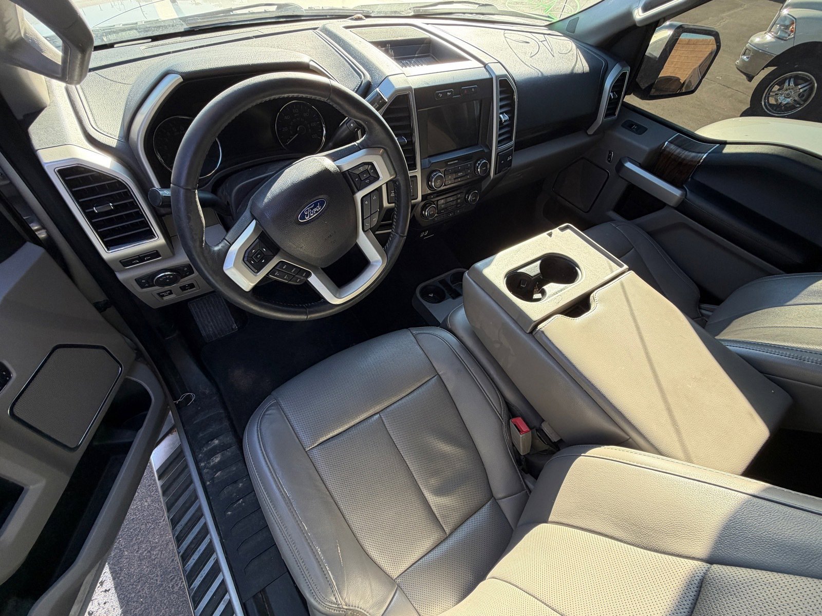 Used 2018 Ford F150 Lariat image 7