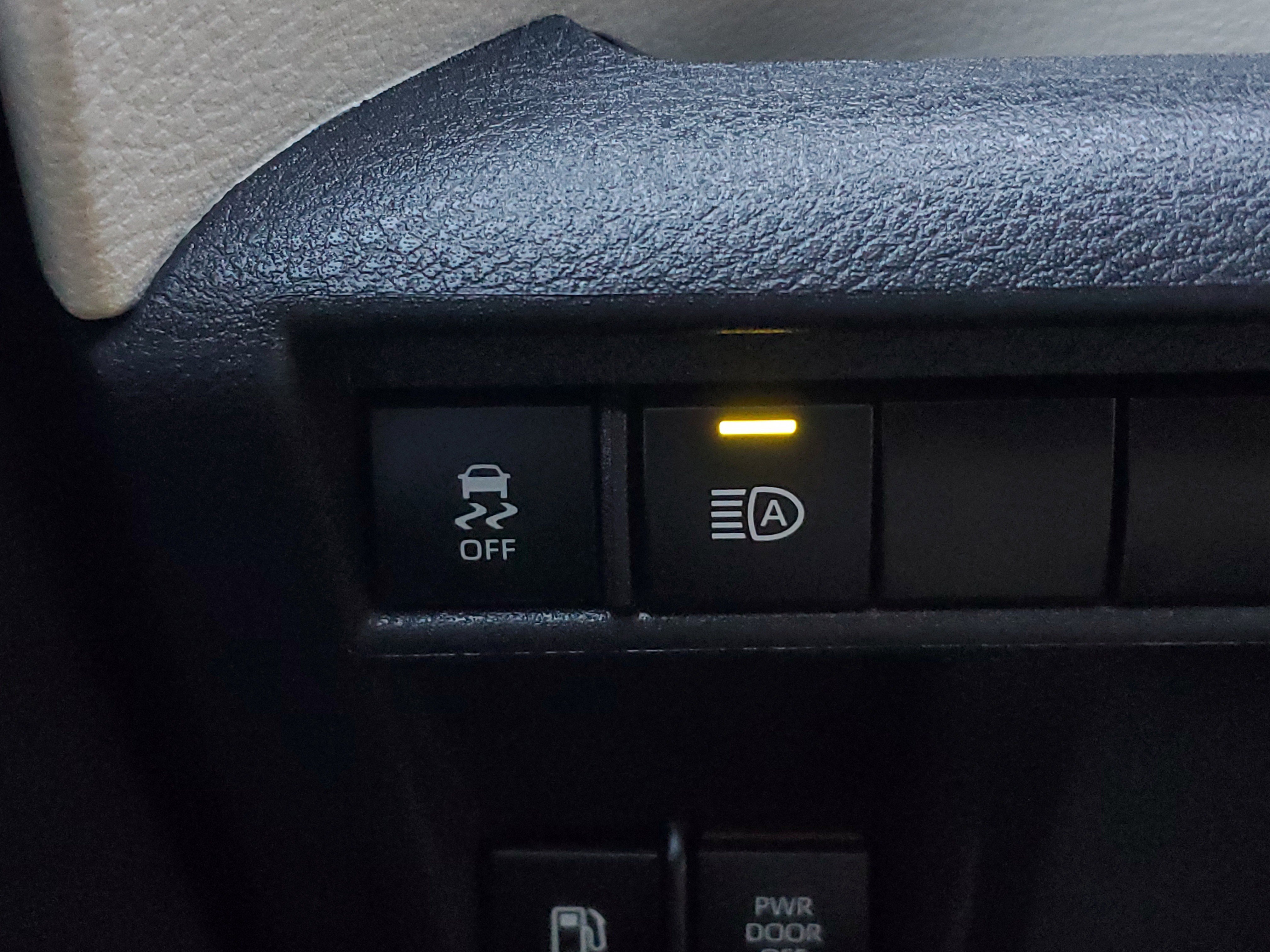Used 2024 Toyota Sienna Limited FWD image 30