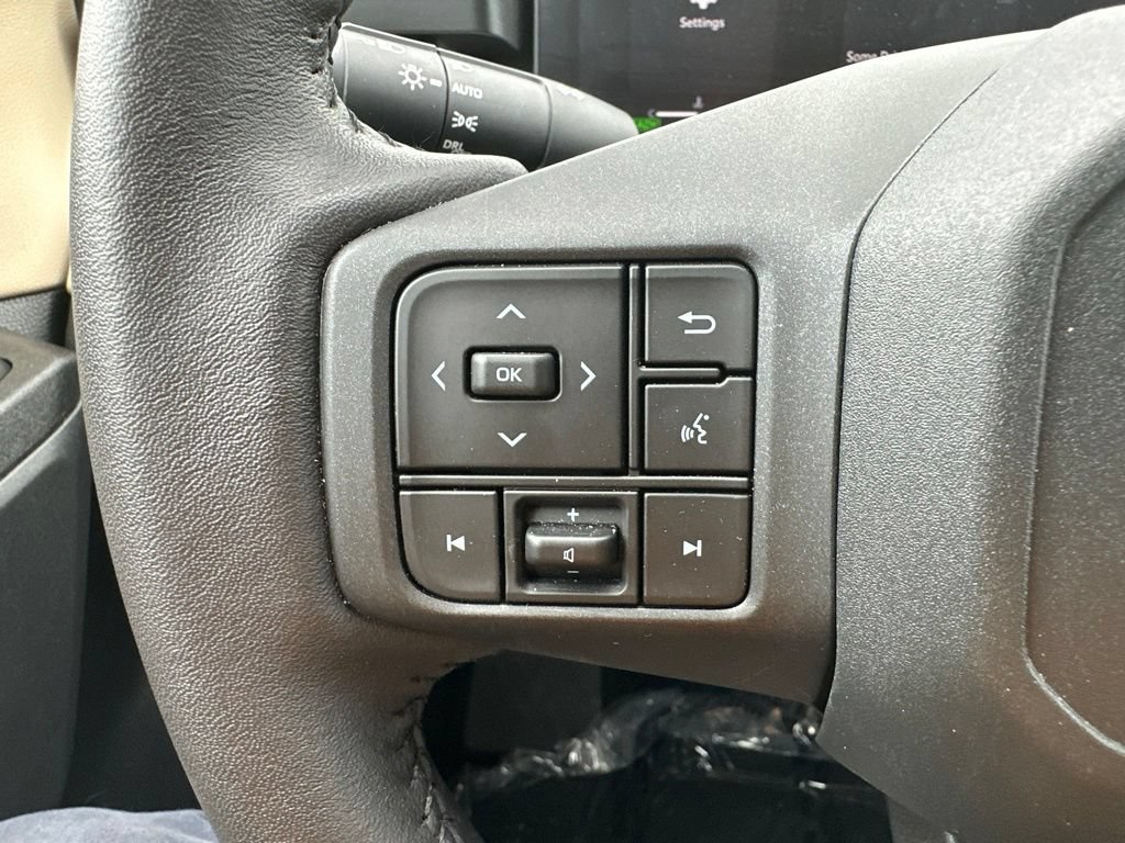Used 2026 Toyota RAV4 XLE Premium AWD/4WD image 40