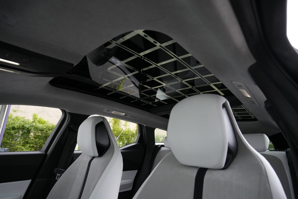 Used 2023 Fisker Ocean Extreme AWD/4WD image 23