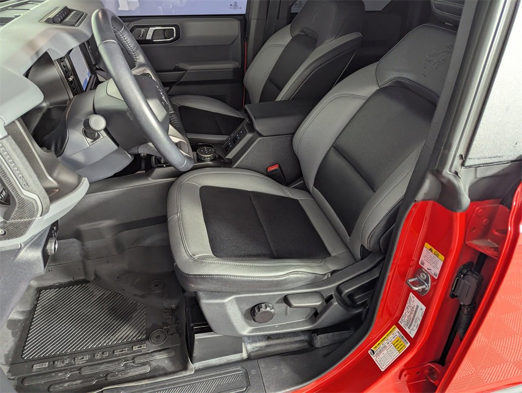 Used 2023 Ford Bronco Big Bend w/ Sasquatch Package image 12