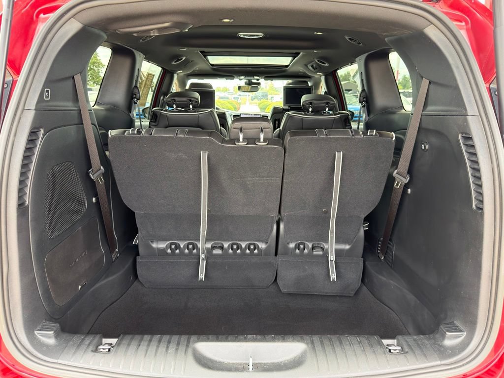 Used 2025 Chrysler Pacifica Limited w/ Uconnect Theater Family Group AWD/4WD image 35
