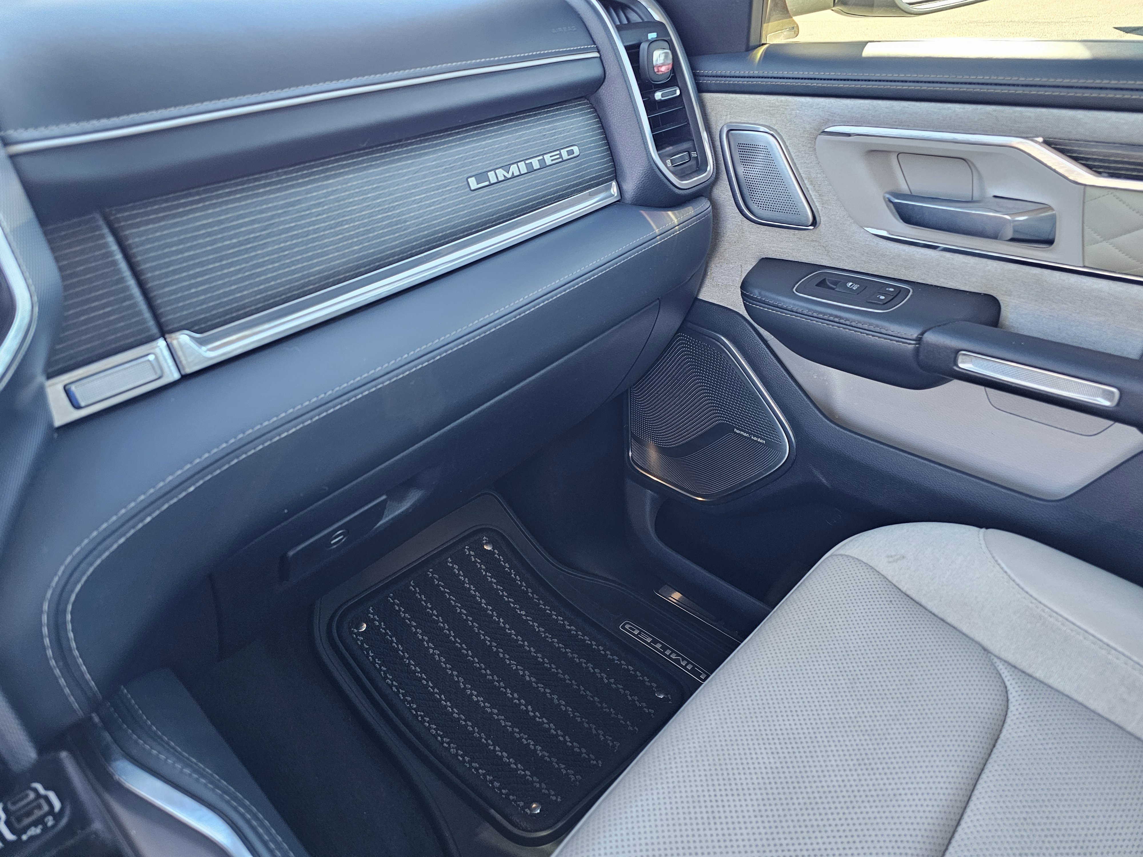 Used 2022 RAM 1500 Limited image 28