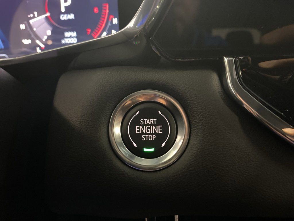 New 2025 GMC Canyon Elevation w/ Convenience Package image 24