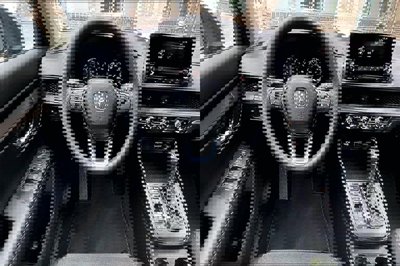 Used 2024 Honda CR-V EX image 6