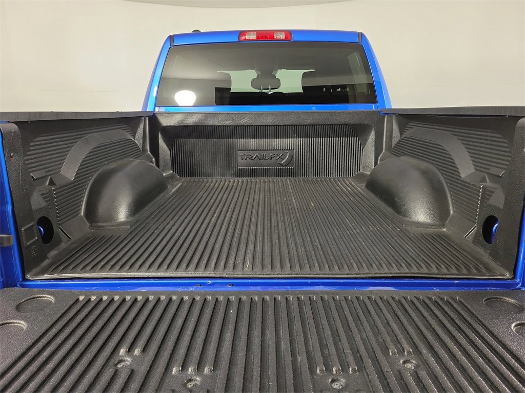 Used 2022 RAM 1500 Classic SLT image 9