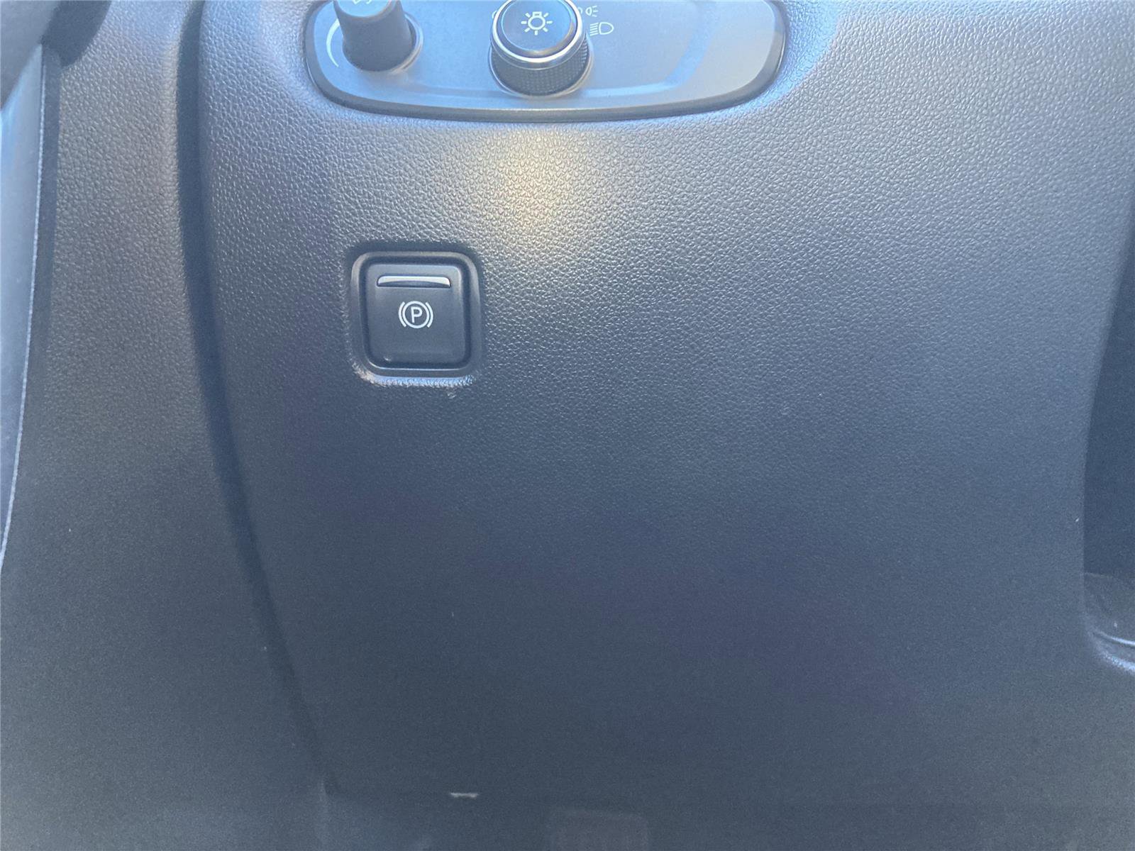 Used 2022 Chevrolet Blazer LT image 21