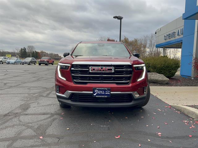 Used 2024 GMC Acadia Elevation image 2