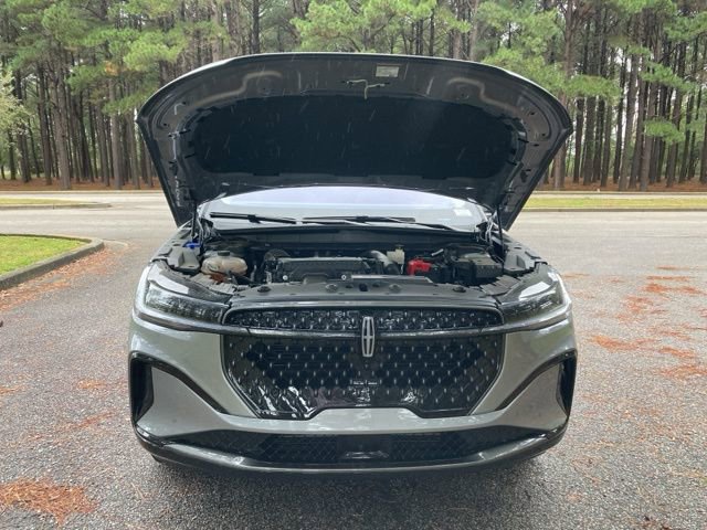 Certified 2025 Lincoln Nautilus Reserve w/ Jet Appearance Package image 20