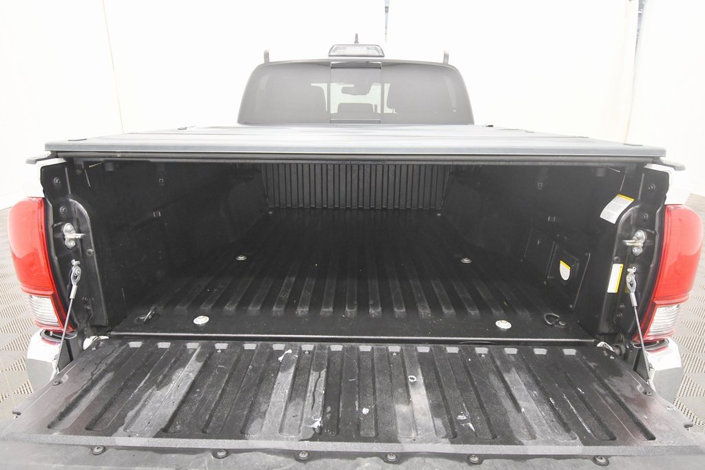 Used 2019 Toyota Tacoma TRD Off-Road image 7