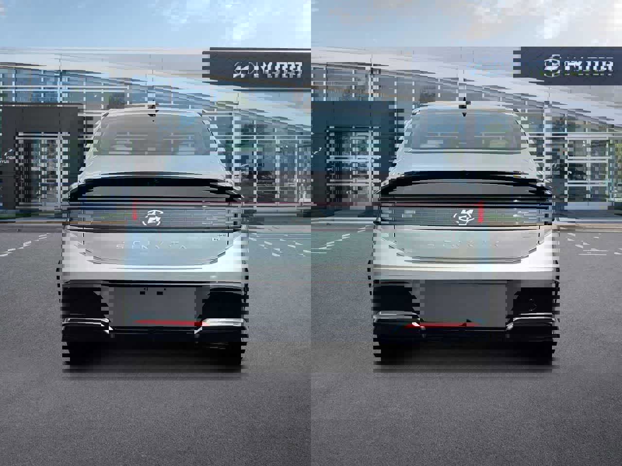 New 2025 Hyundai Sonata Limited image 21