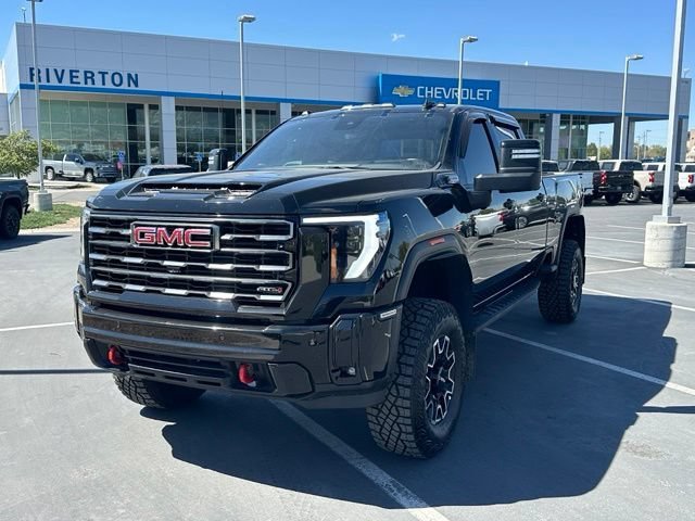 Used 2025 GMC Sierra 3500 AT4 w/ AT4 Premium Plus Package AWD/4WD image 12